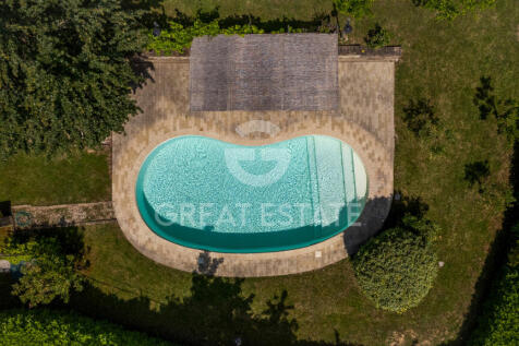 Esterno