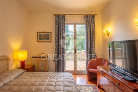 Interno