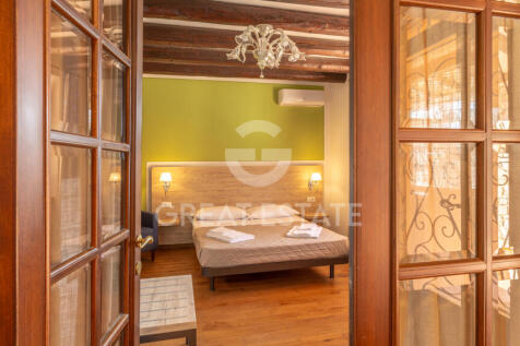 Interno