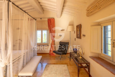Interno