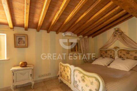 Interno