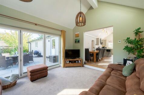 Sitting Room 1.jpg