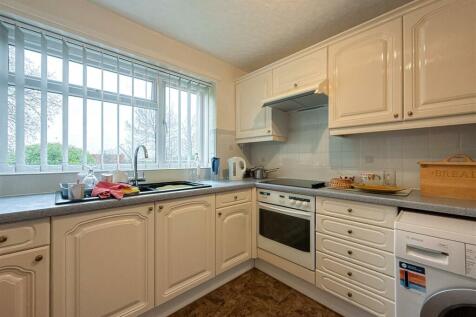 Kitchen 1.jpg
