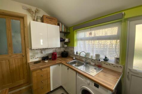 Kitchen:
