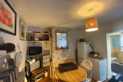 Dining Room: