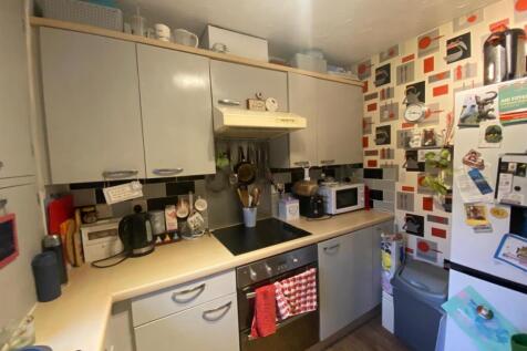 Kitchen:
