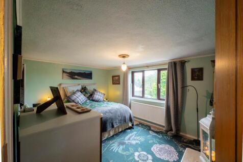 Bedroom One.jpg