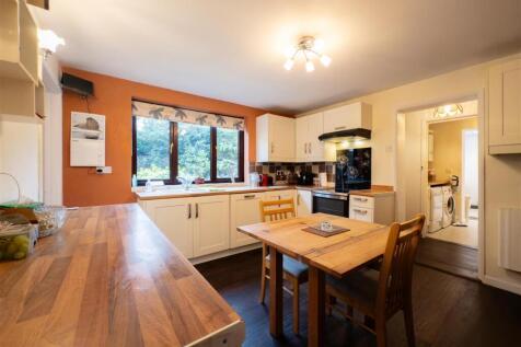 Annexe Kitchen 1.jpg
