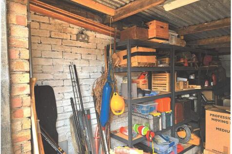 garage 1 .jpg