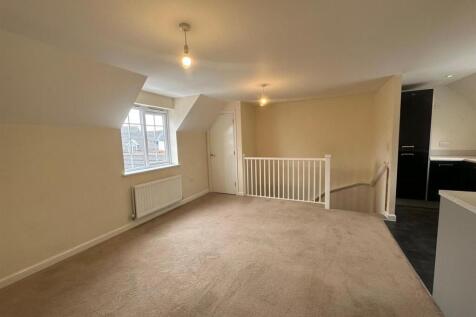 KITCHEN/SITTING ROOM: