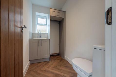 Utility Room/ Cloakroom