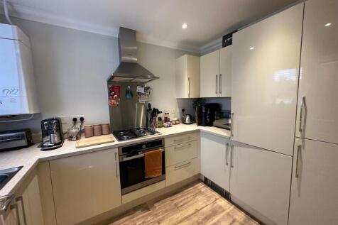 kitchen 2.jpg