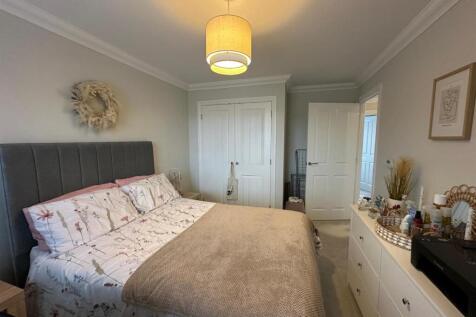 bedroom new.jpg