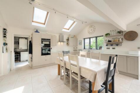 Main Kitchen.jpg