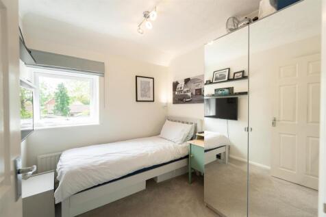 Bedroom 3 (2).jpg