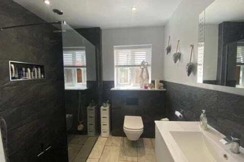 En Suite: