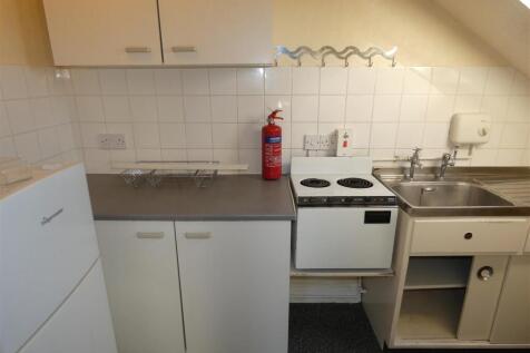 PROS32-5 KITCHEN.JPG