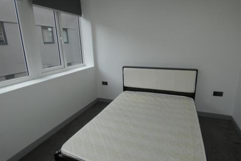 305 charles house bed.JPG