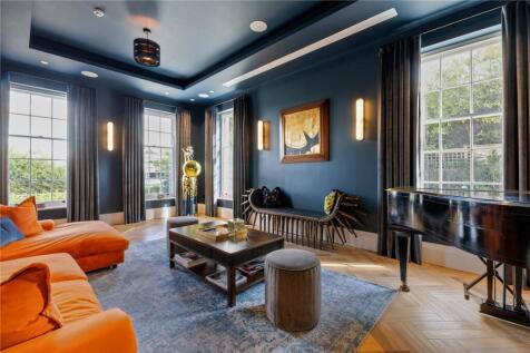 Media/Sitting Room
