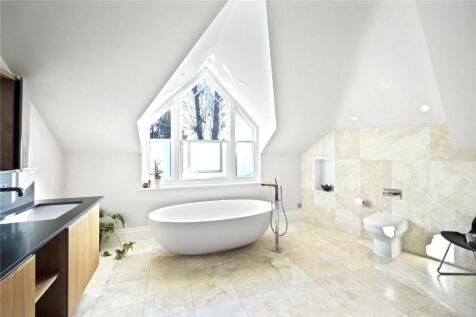 Principal Bathroom