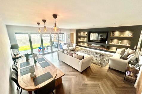 4 St joe - lounge.jpg