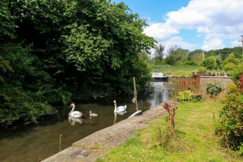 Garden &amp; River Lea