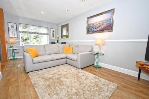 Sitting/Dining Room