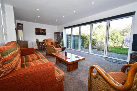 Sitting/Dining Room