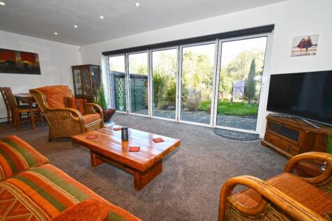 Sitting/Dining Room