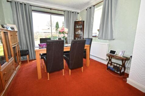 Sitting/Dining Area