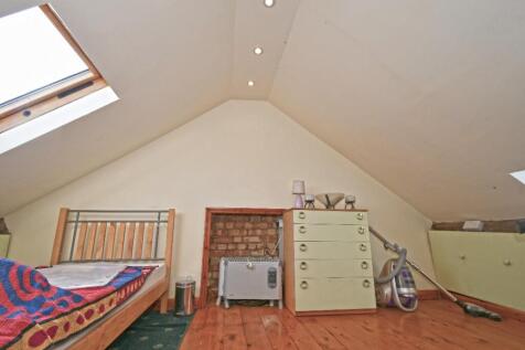 Loft/Hobbies Room