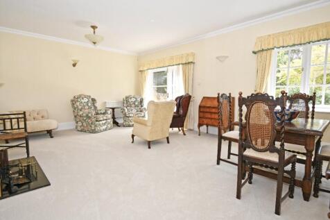 Sitting/Dining Room