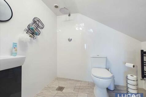 En Suite Wet Room