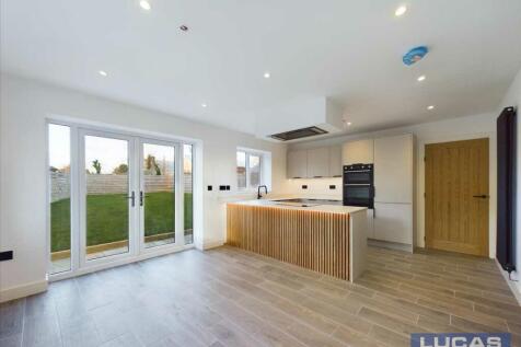 Kitchen/Diner/Hub