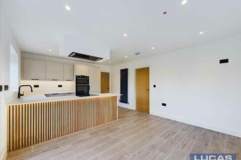 Kitchen/Diner/Hub