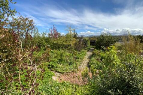 Gardens Incl Plot