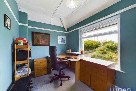 Bedroom 4/Office