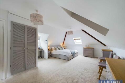 Main Bedroom 4 En