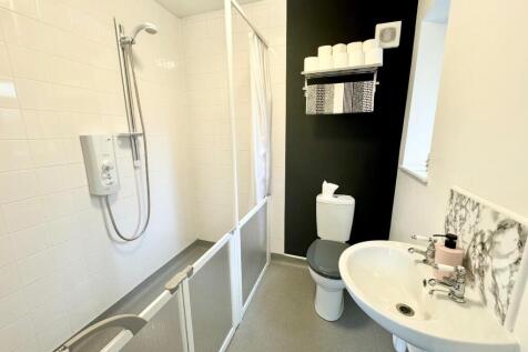 Ground Floor Ensuite