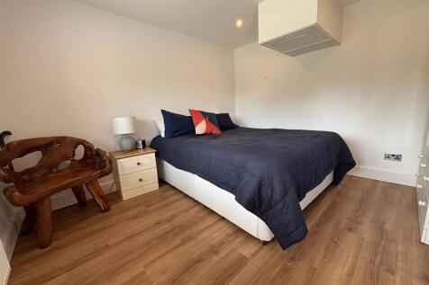 annexe bedroom.jpg