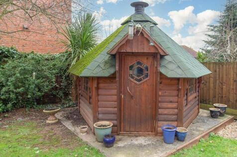 BBQ Hut