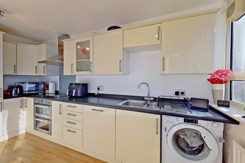 Winterfold-Close-Southfields-SW19-Kitchen-2.jpg