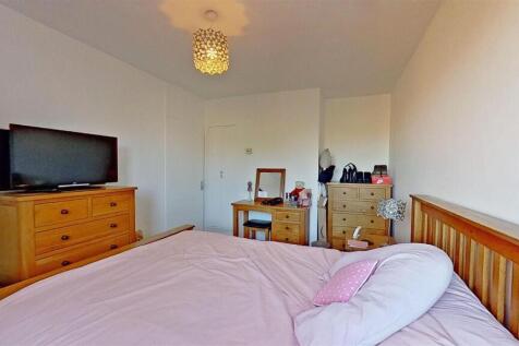 Winterfold-Close-Southfields-SW19-Bedroom-1.jpg