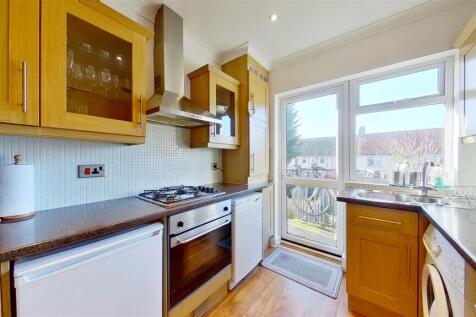 Godley-Road-Earlsfield-SW18-12172020_222451.jpg
