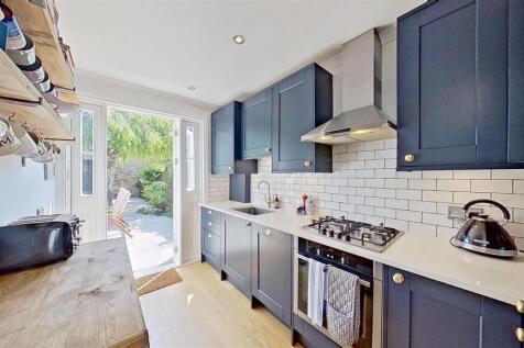 Steerforth-Street-Earlsfield-SW18-04292025_165008.