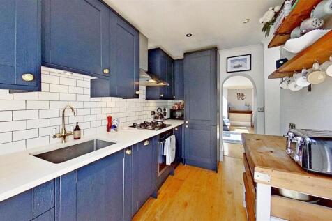 Steerforth-Street-Earlsfield-SW18-04292025_164945.