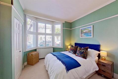 Steerforth-Street-Earlsfield-SW18-04292025_164743.