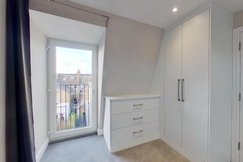 Farlton-Road-Earlsfield-SW18-11132020_204203.jpg