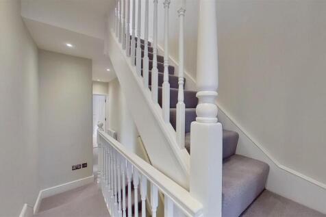 Farlton-Road-Earlsfield-SW18-11132020_204413.jpg