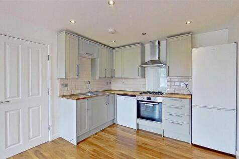 Deburgh-Road-Wimbledon-SW19-05062025_190737.jpg